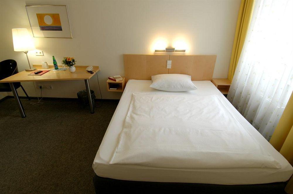 Cvjm Duesseldorf Hotel & Tagung Dış mekan fotoğraf